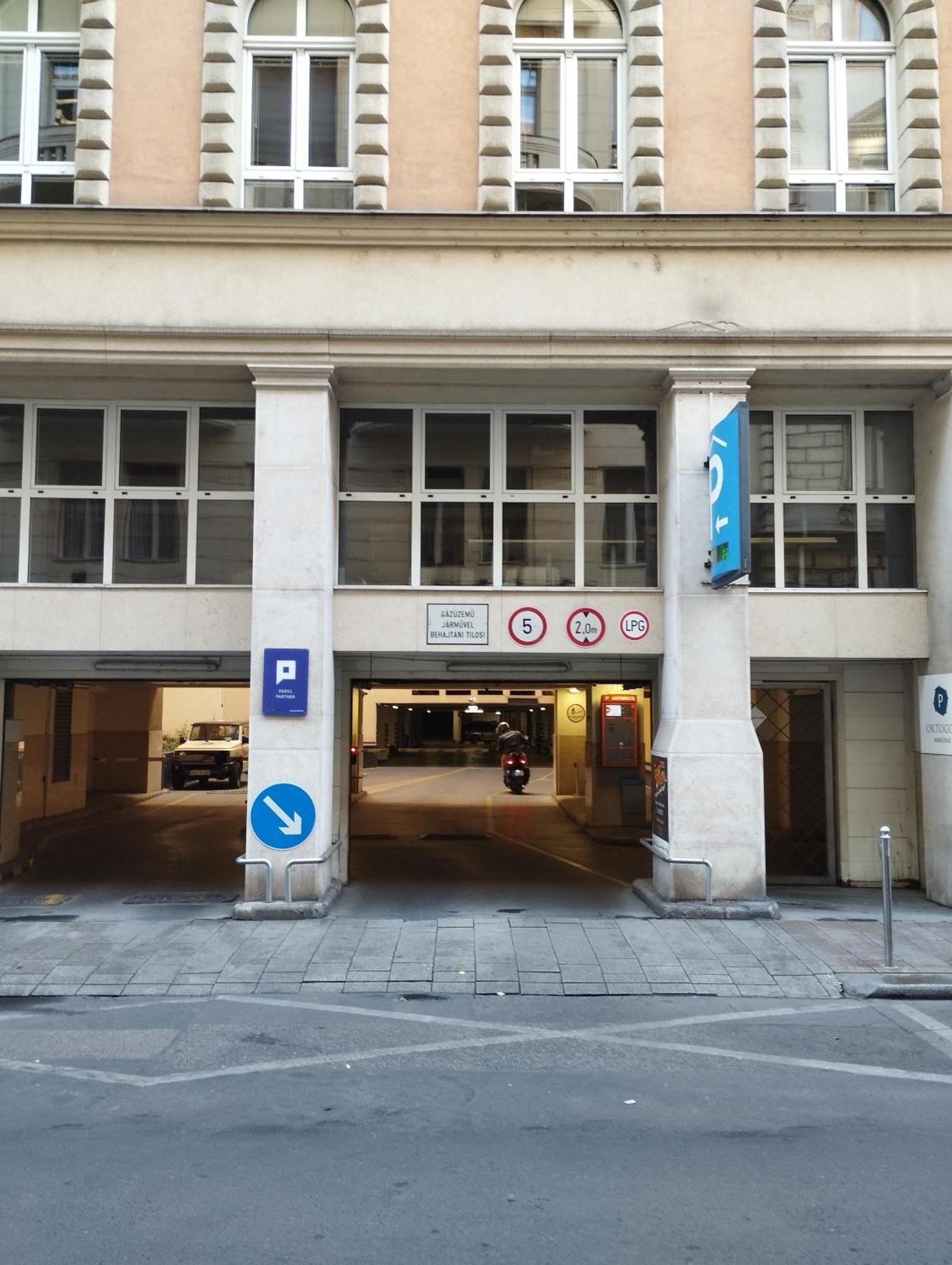 Free Parking Garage! Downtown Apartment Close To New York Cafe Budapešť Exteriér fotografie