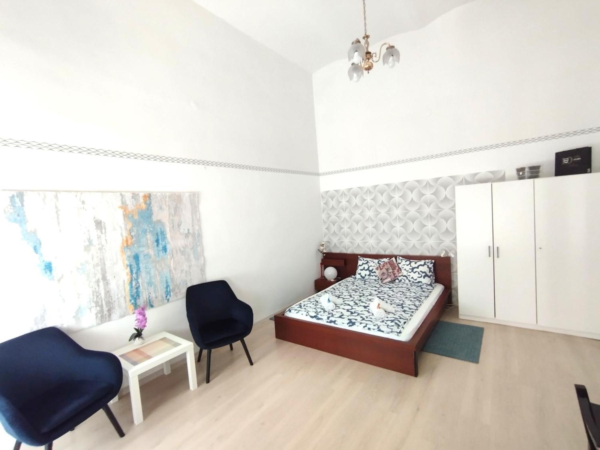Free Parking Garage! Downtown Apartment Close To New York Cafe Budapešť Exteriér fotografie